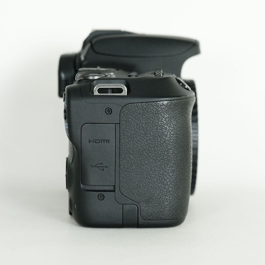 Canon EOS Kiss X9 Canon EOS Kiss X9