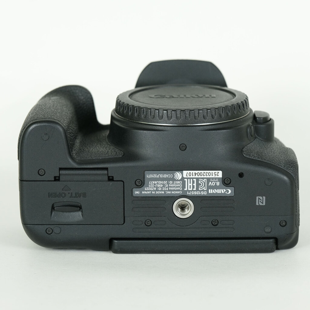 Canon EOS Kiss X8i