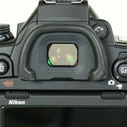 Nikon D780