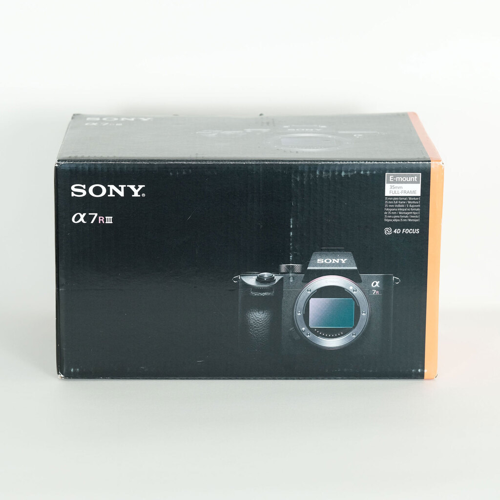SONY α7R III(ILCE-7RM3) SONY α7R III(ILCE-7RM3)
