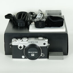 OLYMPUS PEN-F