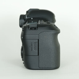 Canon EOS 6D Mark II Canon EOS 6D Mark II