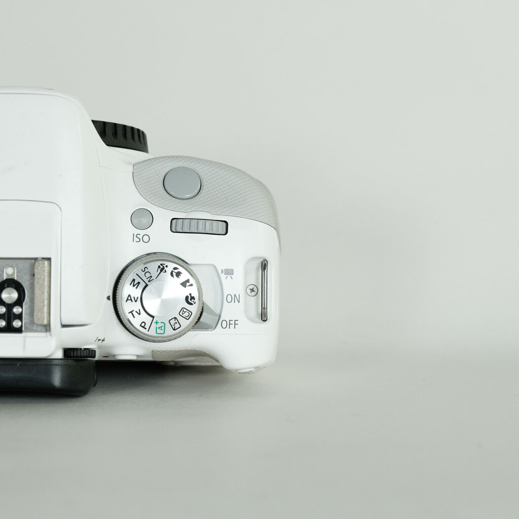 Canon EOS Kiss X7 ボディ ホワイト Canon EOS Kiss X7 ボディ ホワイト