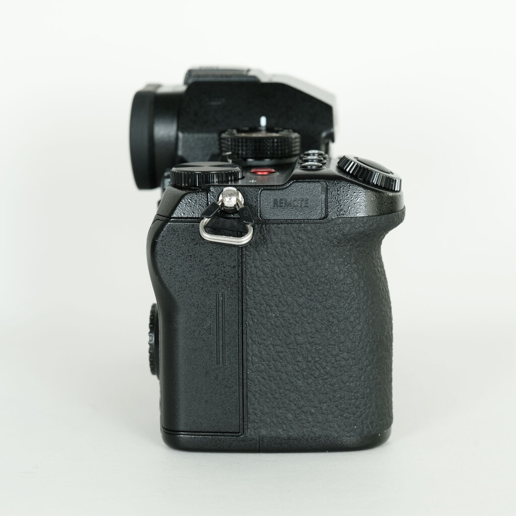 Panasonic LUMIX DC-S5 Panasonic LUMIX DC-S5