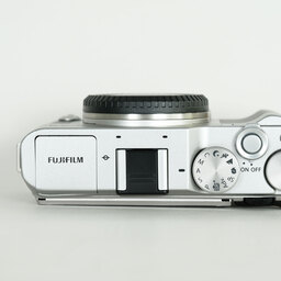 FUJIFILM X-A3 ボディ  シルバー FUJIFILM X-A3 ボディ  シルバー