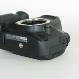 Canon EOS 6D Mark II Canon EOS 6D Mark II