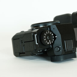 FUJIFILM X-H2 FUJIFILM X-H2