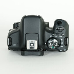 Canon EOS Kiss X8i Canon EOS Kiss X8i