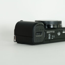 SONY VLOGCAM ZV-E10 SONY VLOGCAM ZV-E10