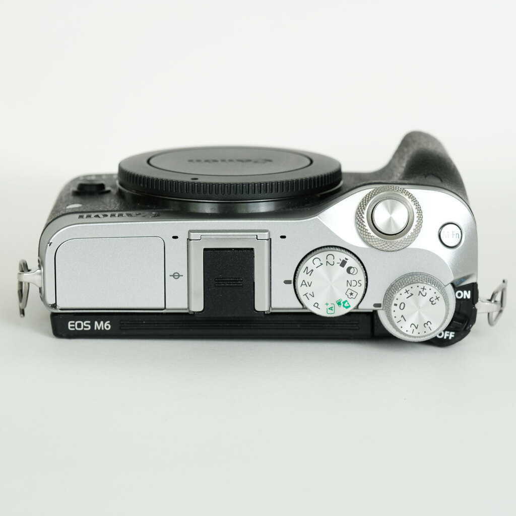 Canon EOS M6 Canon EOS M6