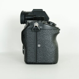 SONY α7R III(ILCE-7RM3) SONY α7R III(ILCE-7RM3)