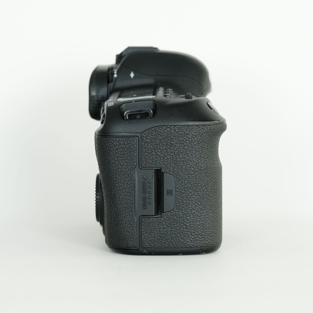 Canon EOS 5D Mark IV Canon EOS 5D Mark IV