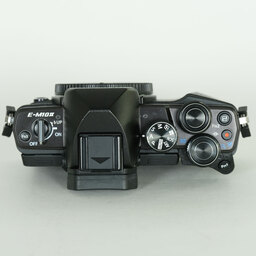 OLYMPUS OM-D E-M10 Mark II OLYMPUS OM-D E-M10 Mark II