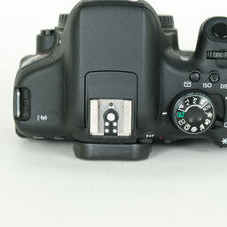 Canon EOS Kiss X8i