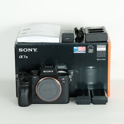 SONY α7 III(ILCE-7M3) SONY α7 III(ILCE-7M3)