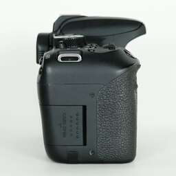 Canon EOS Kiss X9iの出品 | ONE SCENE（ワンシーン）