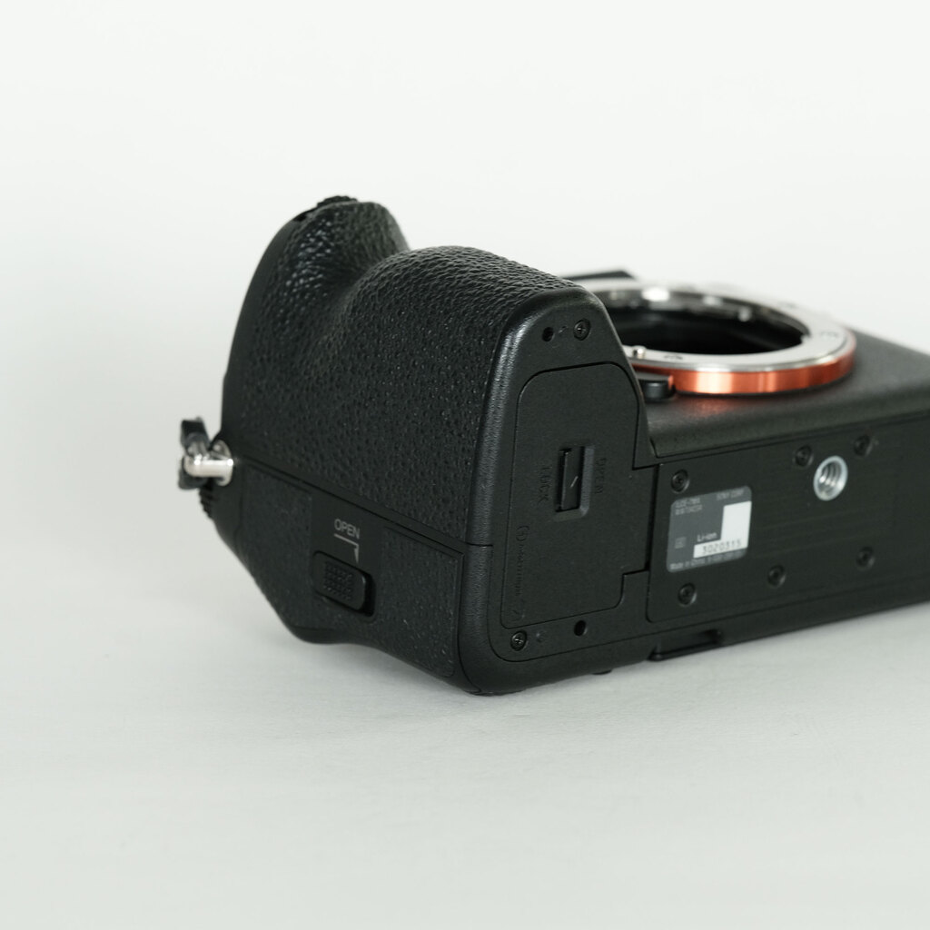 SONY α7 IV(ILCE-7M4) SONY α7 IV(ILCE-7M4)