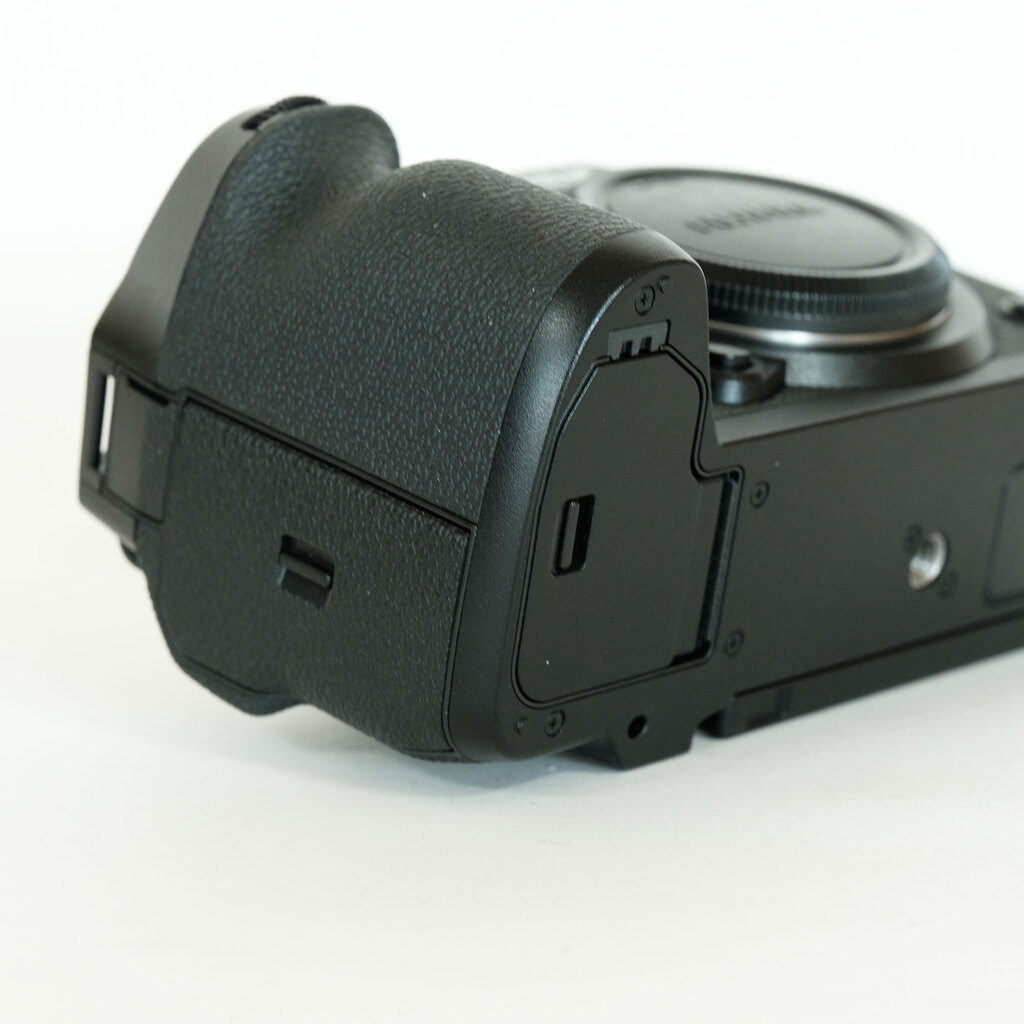 FUJIFILM X-H2S FUJIFILM X-H2S