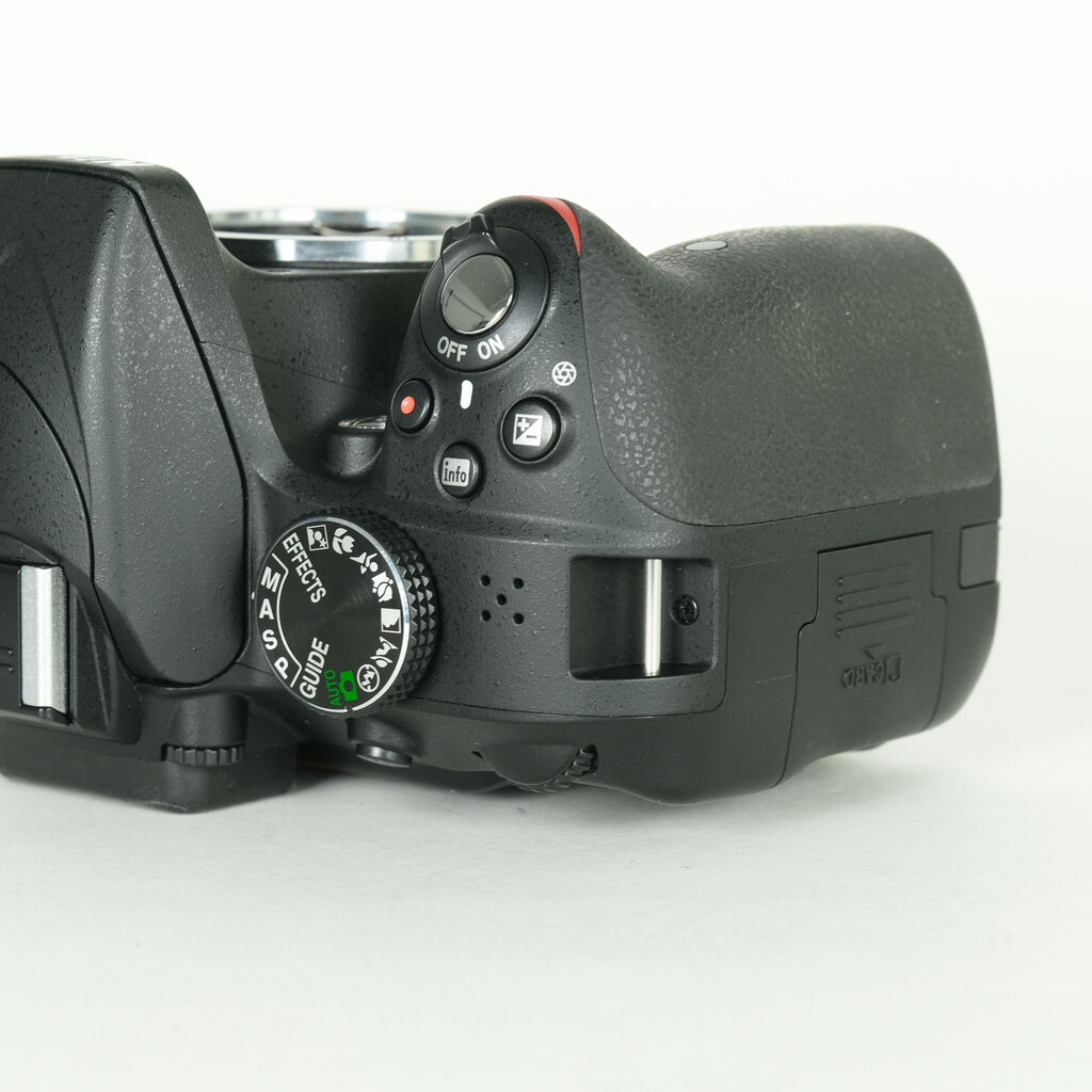 Nikon D3300 Nikon D3300