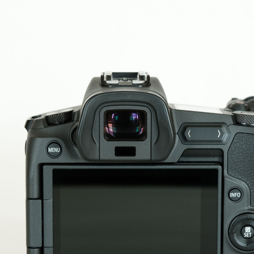 Canon EOS R Canon EOS R