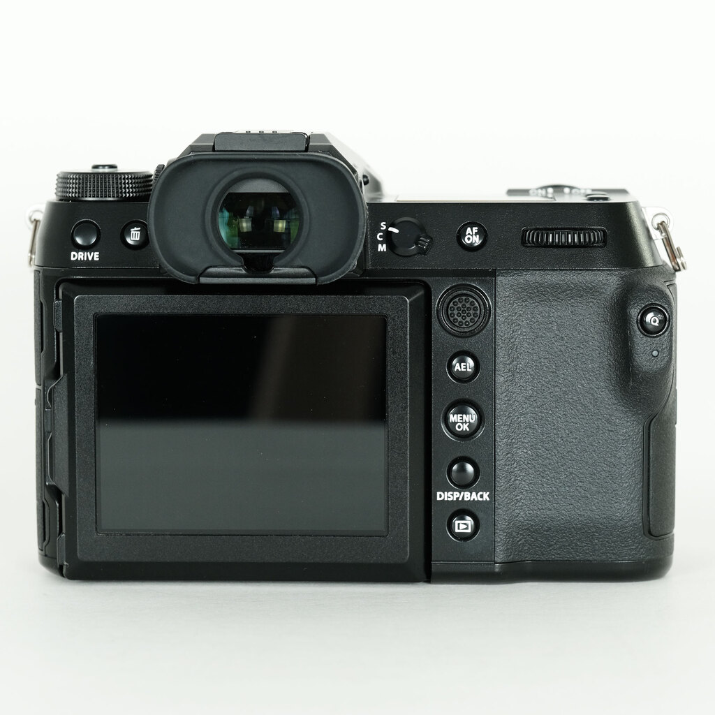 FUJIFILM GFX 50S IIの出品 | ONE SCENE（ワンシーン）