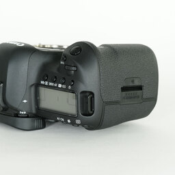 Canon EOS 5D Mark IV