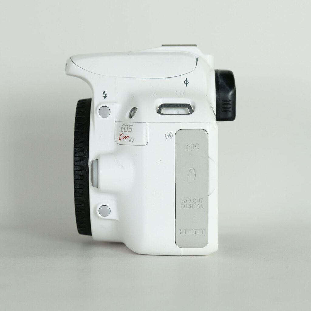 Canon EOS Kiss X7 ボディ ホワイト Canon EOS Kiss X7 ボディ ホワイト