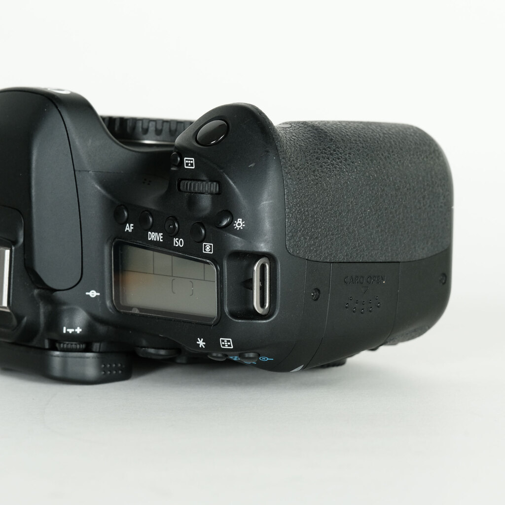 Canon EOS 80D ジャンク品 Canon EOS 80Dの出品 | ONE SCENE（ワンシーン）