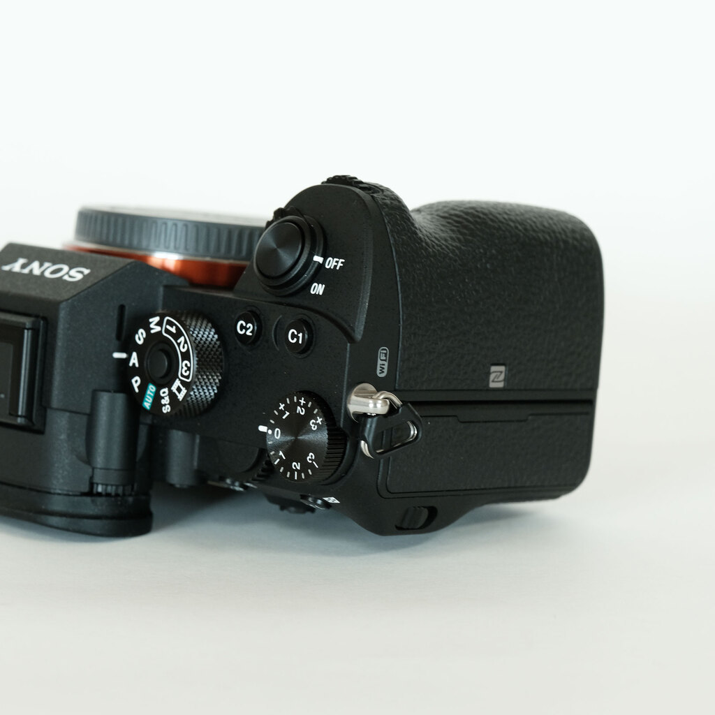 SONY α7R III（ILCE-7RM3）の出品 | ONE SCENE（ワンシーン）