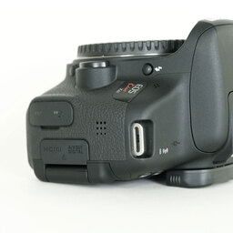 Canon EOS Kiss X8i