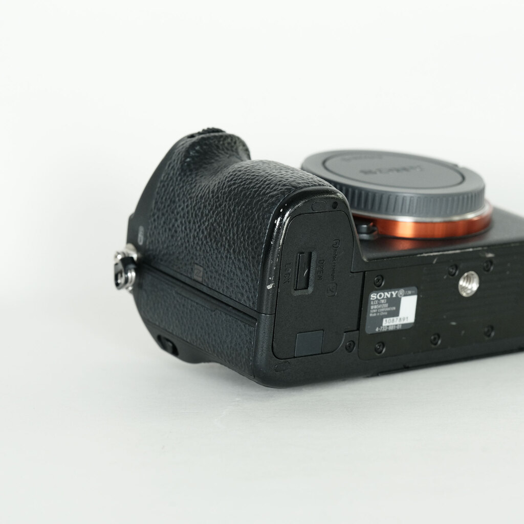 SONY α7 III(ILCE-7M3) SONY α7 III(ILCE-7M3)