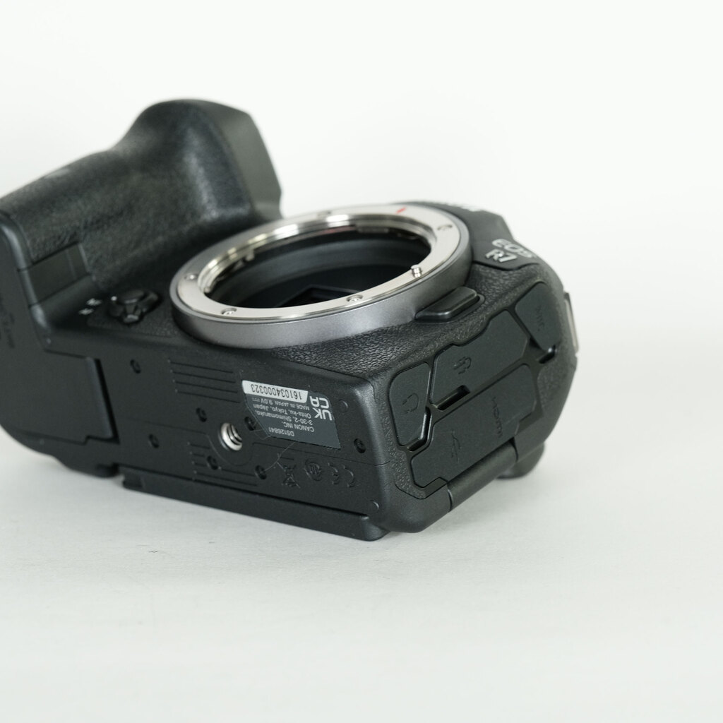 Canon EOS R7 Canon EOS R7