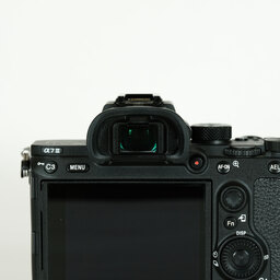 SONY α7 III(ILCE-7M3) SONY α7 III(ILCE-7M3)