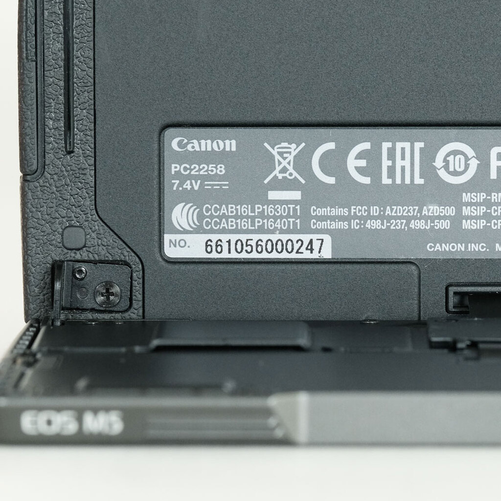 Canon EOS M5 Canon EOS M5