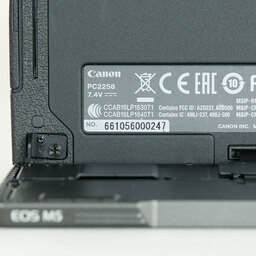 Canon EOS M5 Canon EOS M5