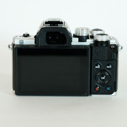 OLYMPUS OM-D E-M10 Mark II