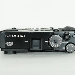 FUJIFILM X-Pro1 FUJIFILM X-Pro1