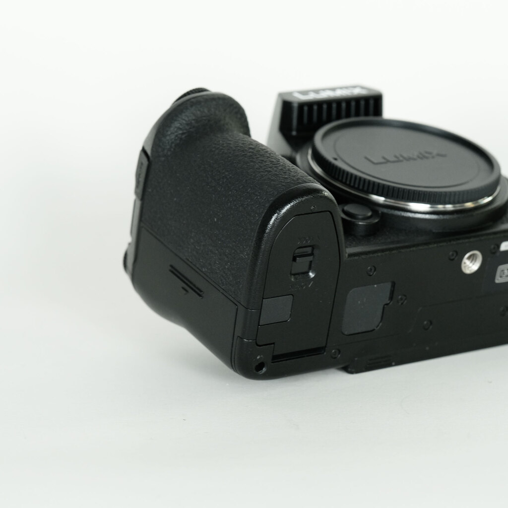 Panasonic LUMIX S5II DC-S5M2