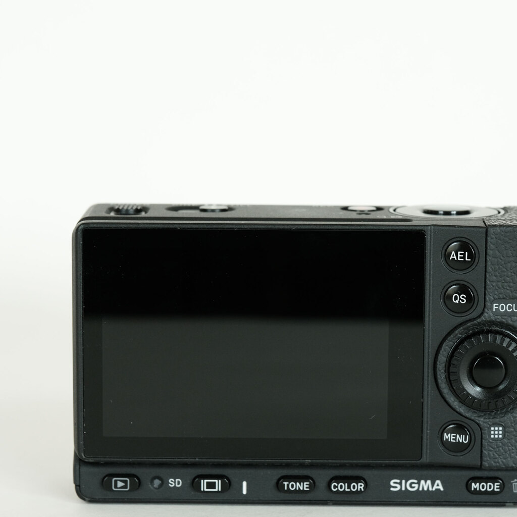 【6/6まで出品】SIGMA fpl【おまけ付】 SIGMA fpの出品 | ONE SCENE（ワンシーン）