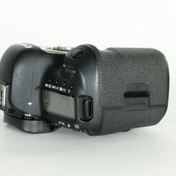 Canon EOS 5D Mark IV Canon EOS 5D Mark IV