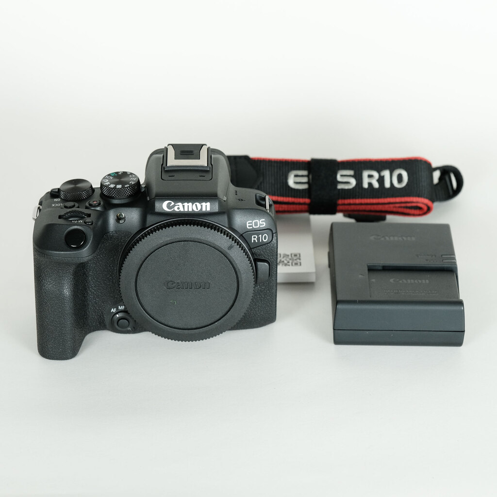Canon EOS R10 Canon EOS R10