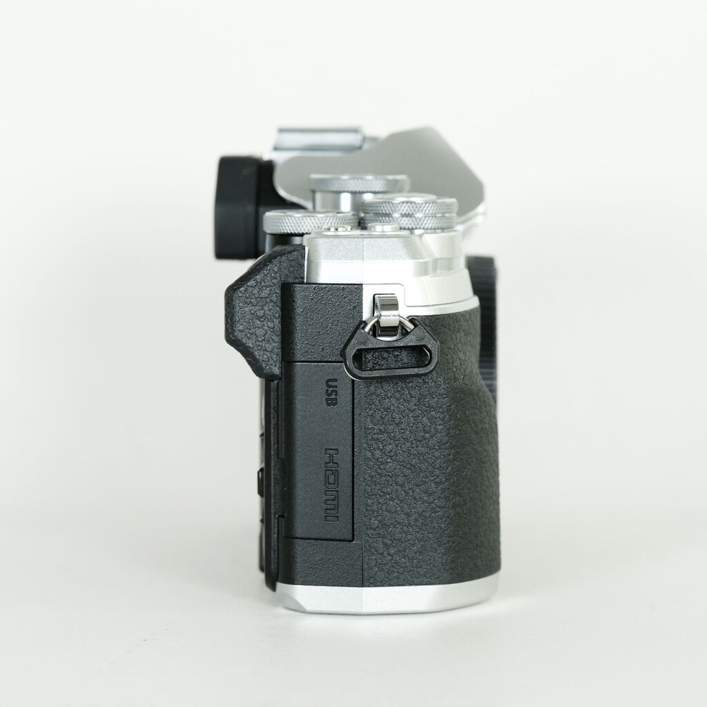 OLYMPUS OM-D E-M10 Mark IV OLYMPUS OM-D E-M10 Mark IV