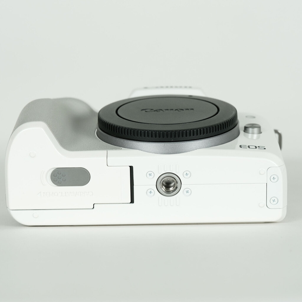 (楽一番公式アカウント69 専用)Canon EOS Kiss M ホワイト CANON EOS Kiss M ボディ [ホワイト] 価格比較 - 価格.com