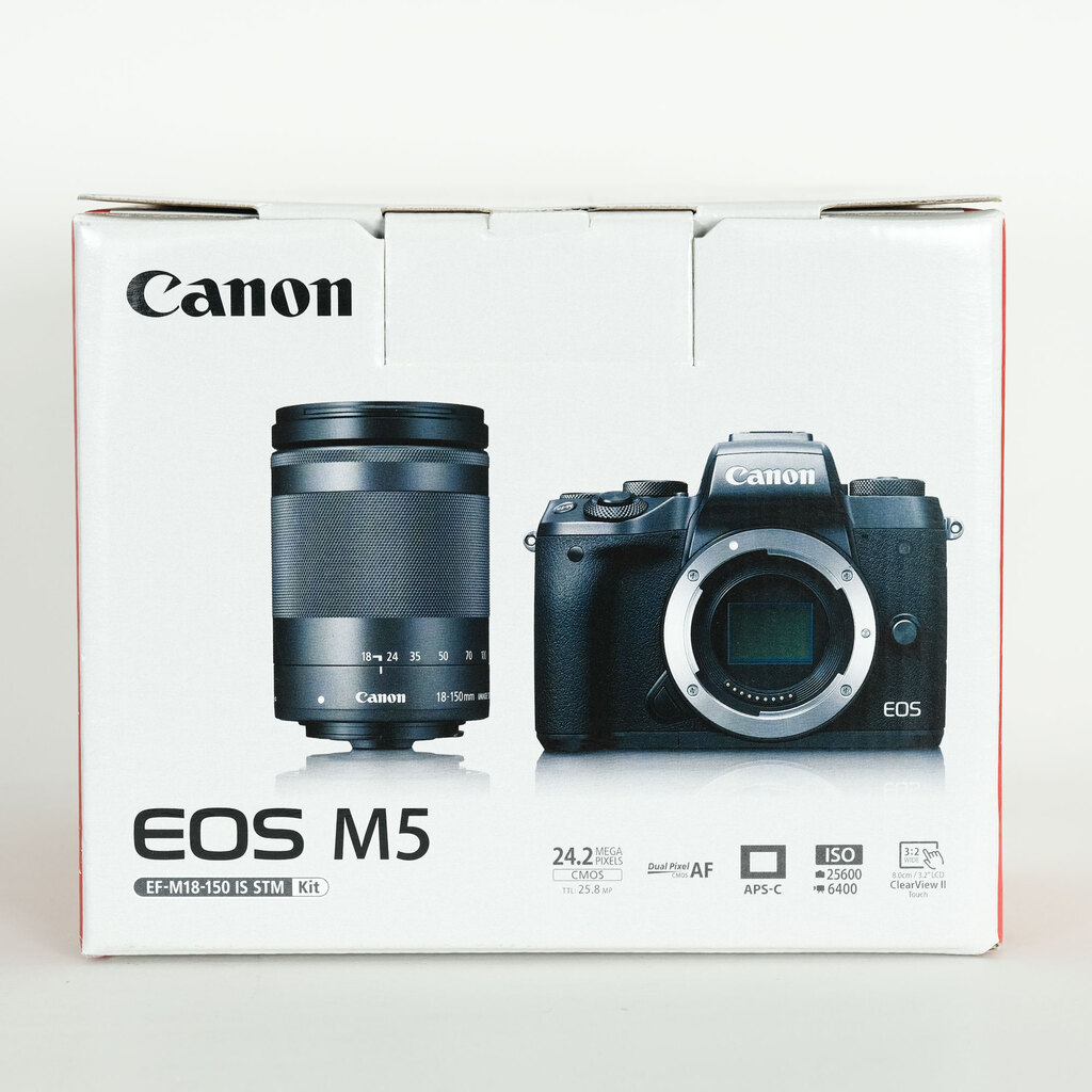 Canon EOS M5 Canon EOS M5