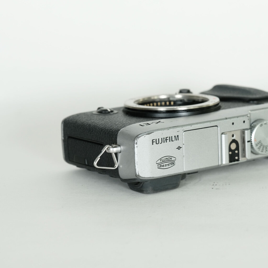 FUJIFILM X-E1 シルバー