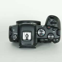 Canon EOS R6 Canon EOS R6