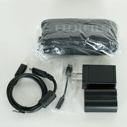 FUJIFILM X-T4 FUJIFILM X-T4