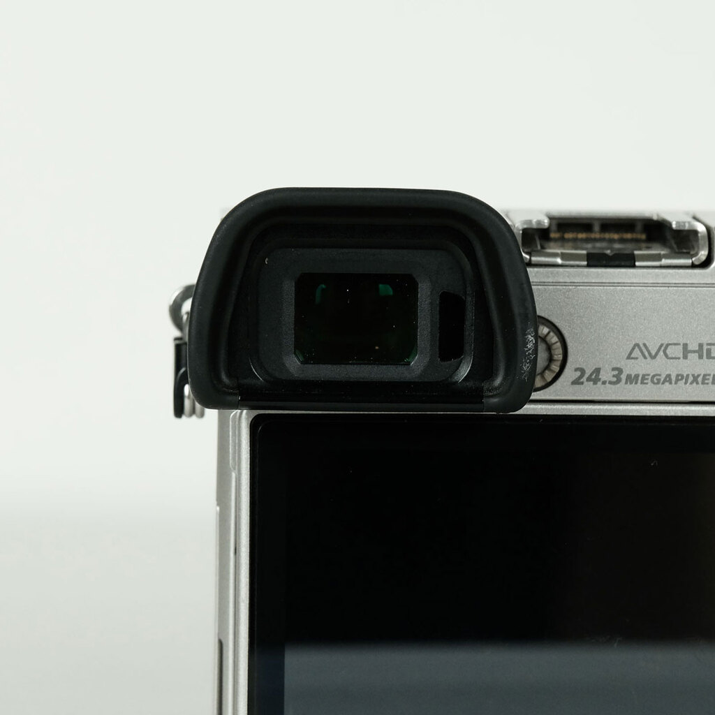 SONY α6000(ILCE-6000) SONY α6000(ILCE-6000)