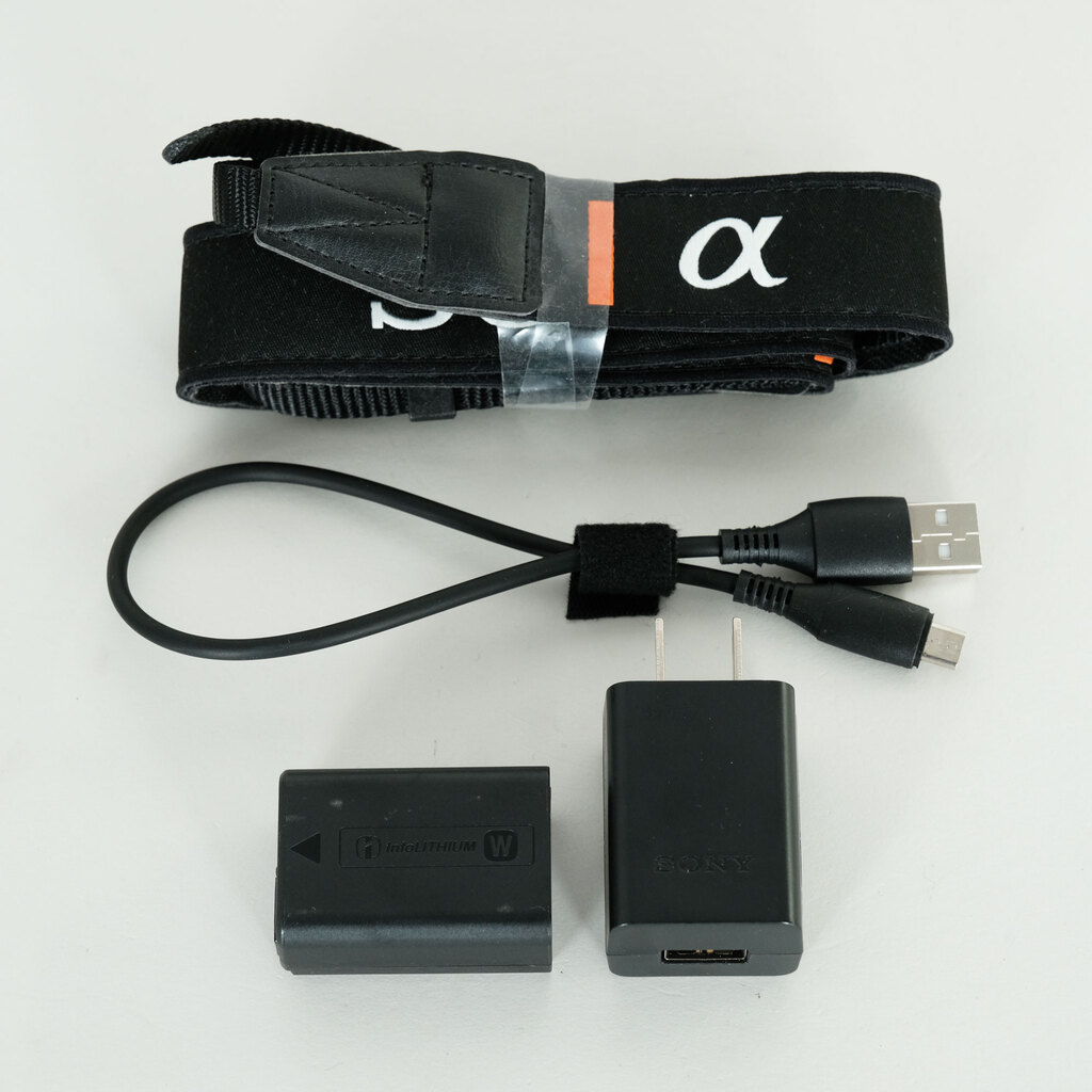 SONY α6400(ILCE-6400) SONY α6400(ILCE-6400)