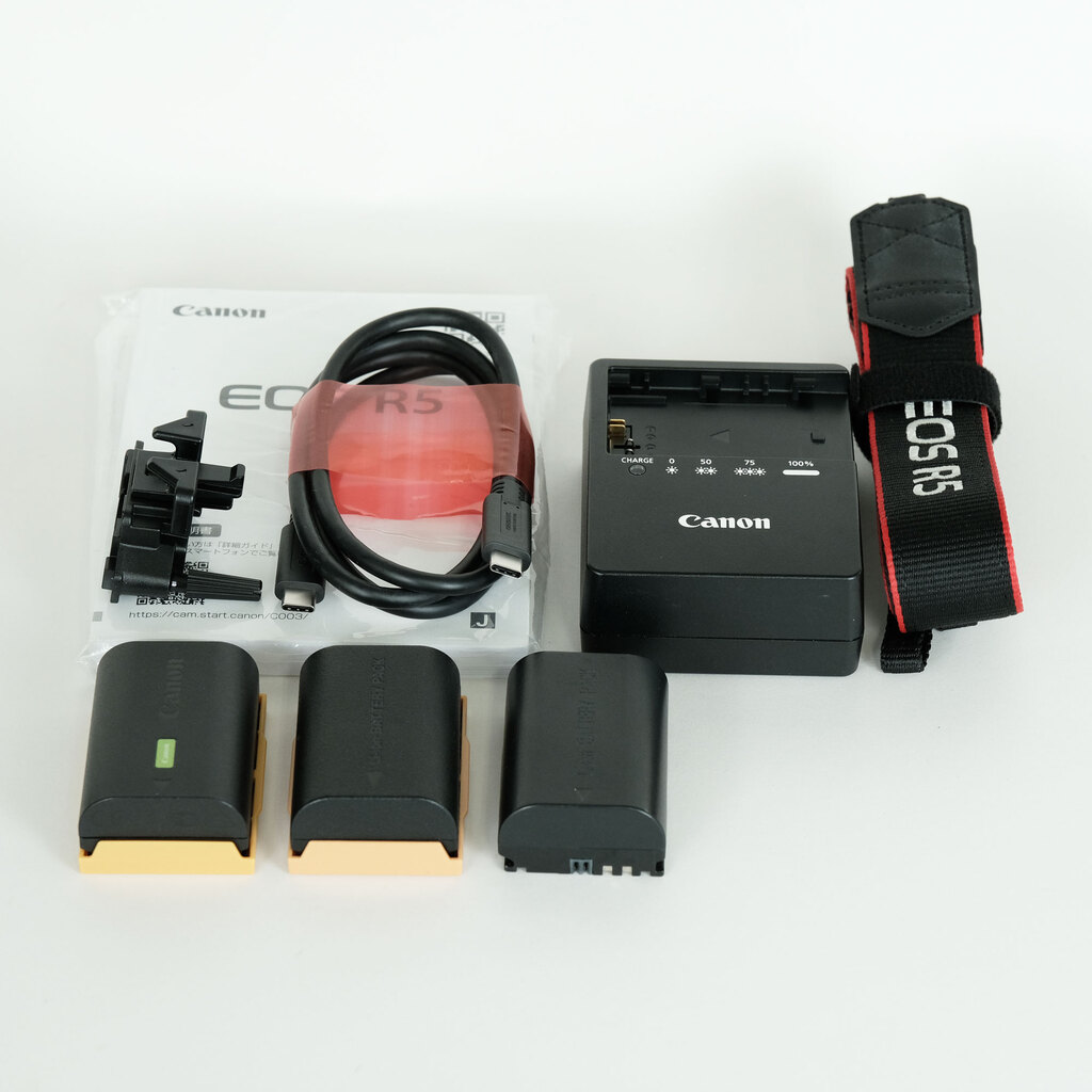 Canon EOS R5 Canon EOS R5